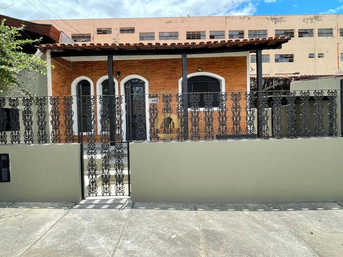 Casa em Sorocaba, Jardim Maria Antônia Prado, com 3 quartos, 216m² - Lar Dourado